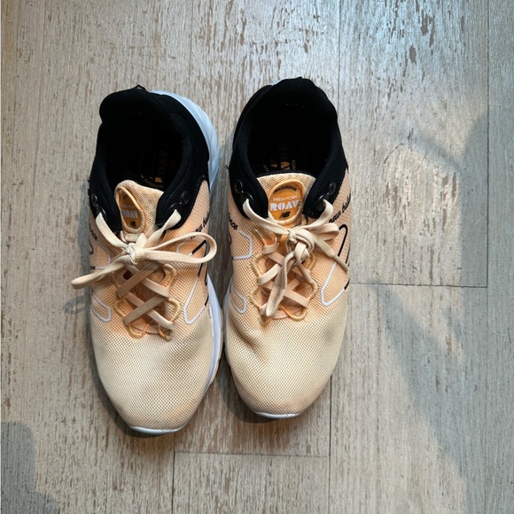 New Balance Fresh Foam Roav Knit Sneaker - Picture 3 of 5